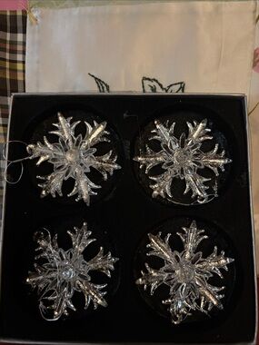 Glass/metal/plastic Snowflake Ornaments!